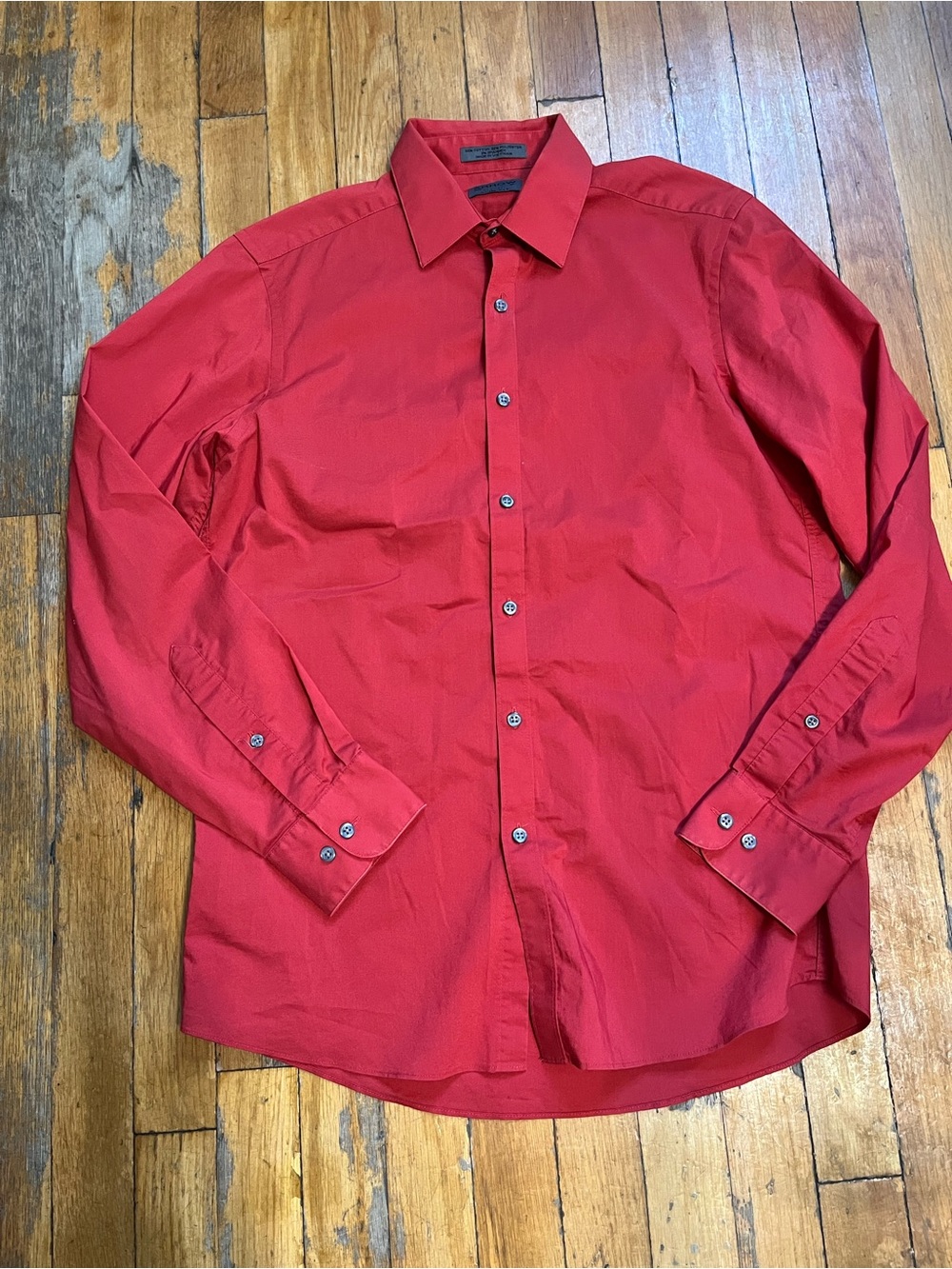 Arrow Men's Solid Red Long-Sleeve Dress Shirt